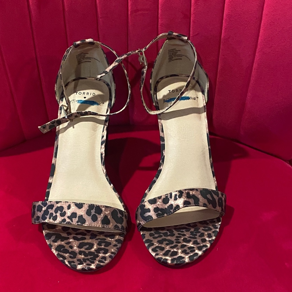 Torrid Betsey Johnson Leopard Print Ankle Strap Heels with Rhinestone back